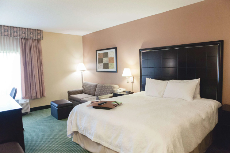 Hampton Inn Bloomington West