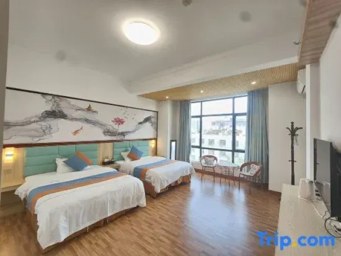 Deluxe Suite
