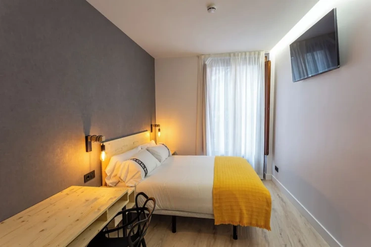 Superior Double room with balcony and with city view