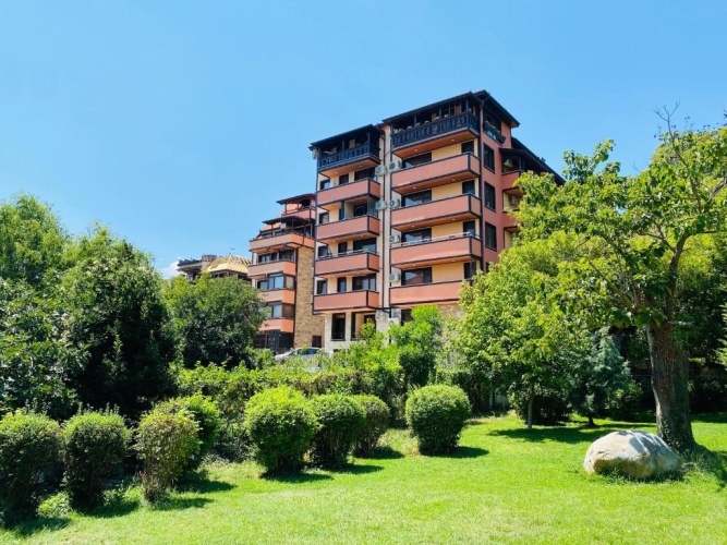 2 Bedrooms Apartment
