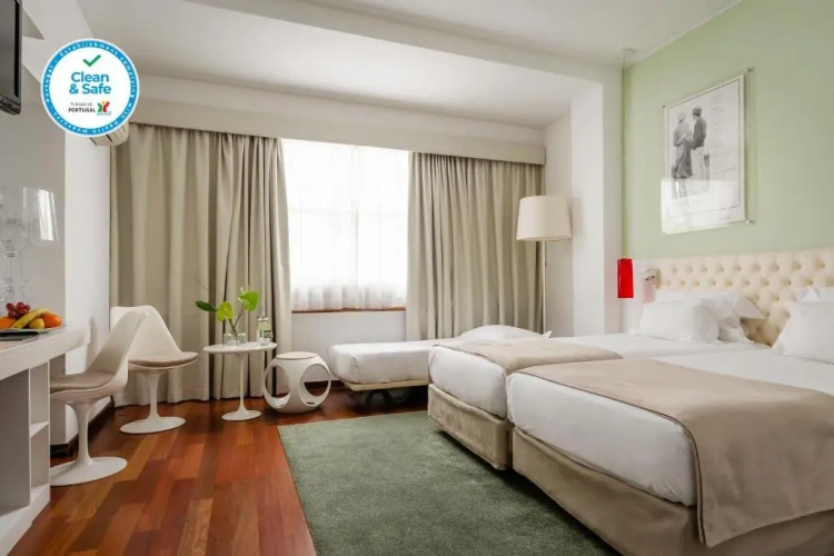 Triple room