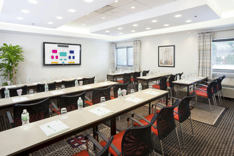 Newark Airport Hotel photo 29