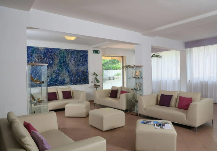Hotel Crystal Sea