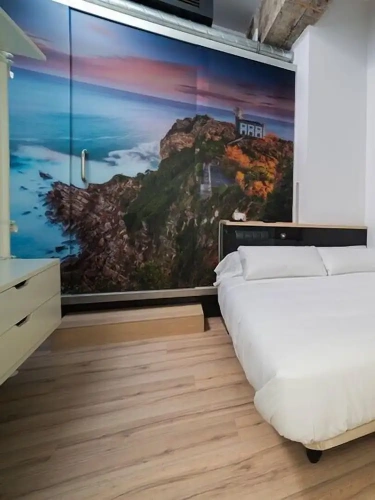 Economy room
