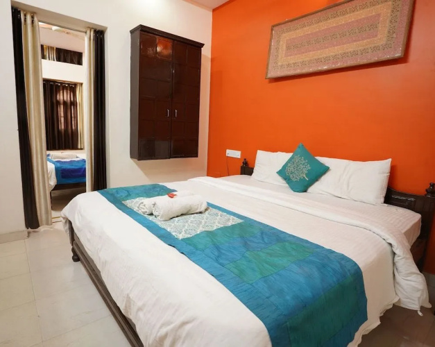Gaji Hotel