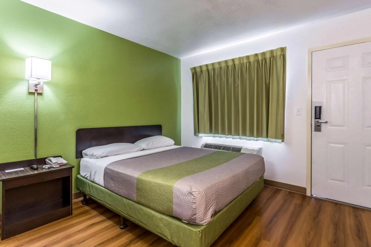 Motel 6 El Paso, TX - East