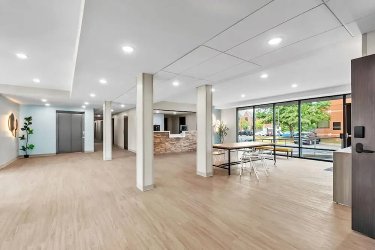 Echo Suites Sterling