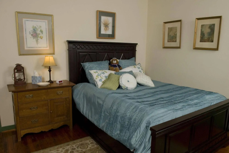 The Tinder Guest House