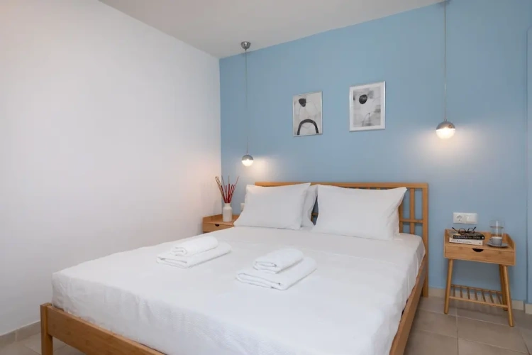 1 Bedroom Apartment with Garden