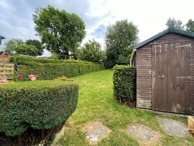 3 Bedrooms Cottage