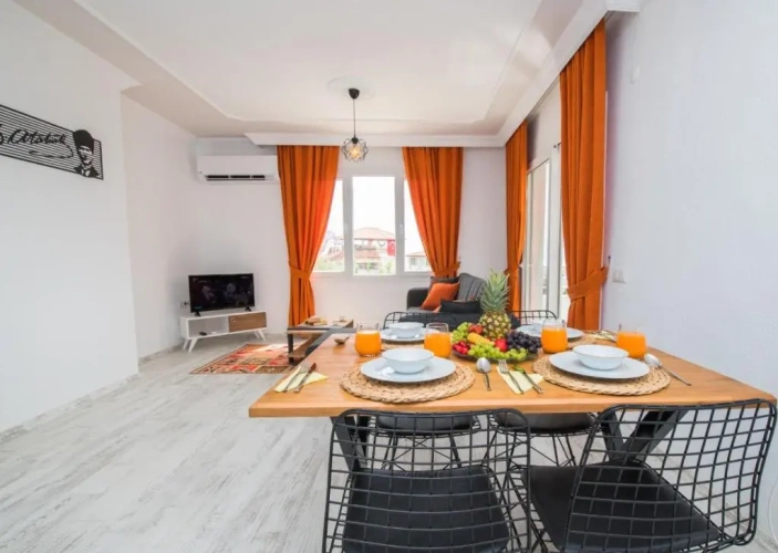 2 Bedrooms Apartment