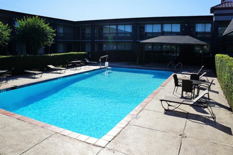 Econo Lodge photo 14