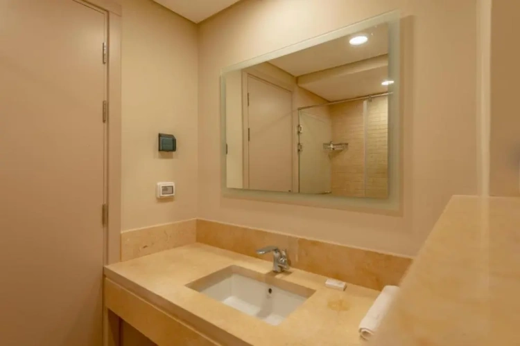 3 Bedrooms Apartment