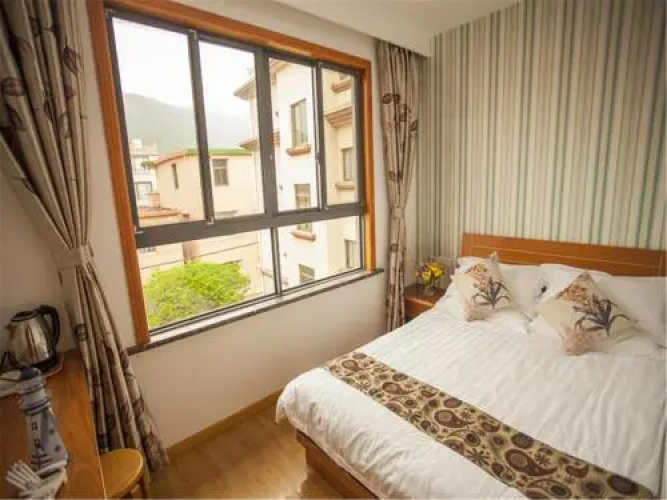 Haiyunjian Cafe Hostel