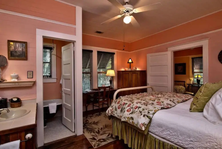 Grady House