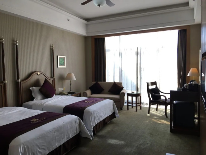 Foshan Green Lake Hot Spring Hotel