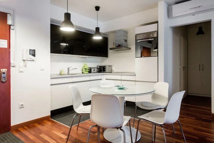 2 Bedrooms Apartment with balcony
