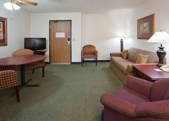 Quality Inn & Suites