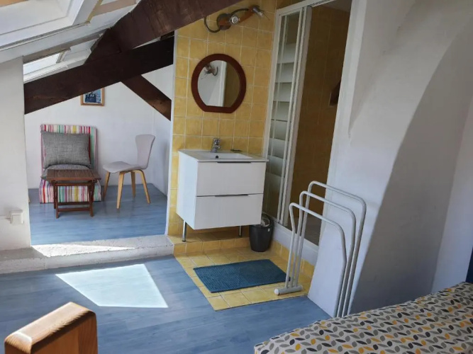 Beau duplex lumineux avec aperçu mer