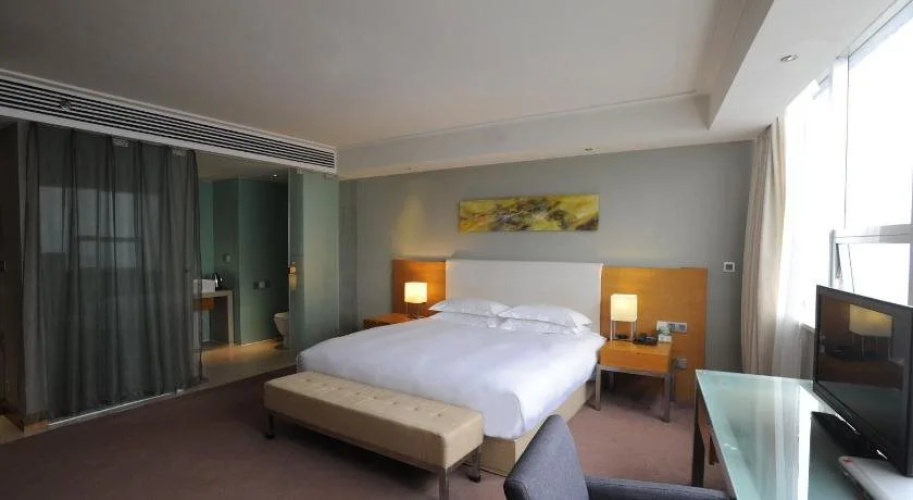 Tang's Hotel