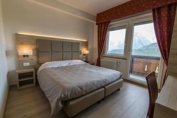 Standard Double room with mountain view