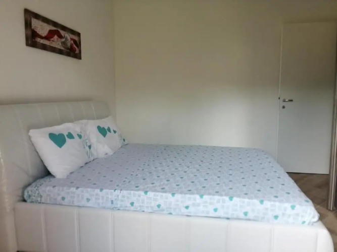 Apartment Sleeps 4 With Free Parking