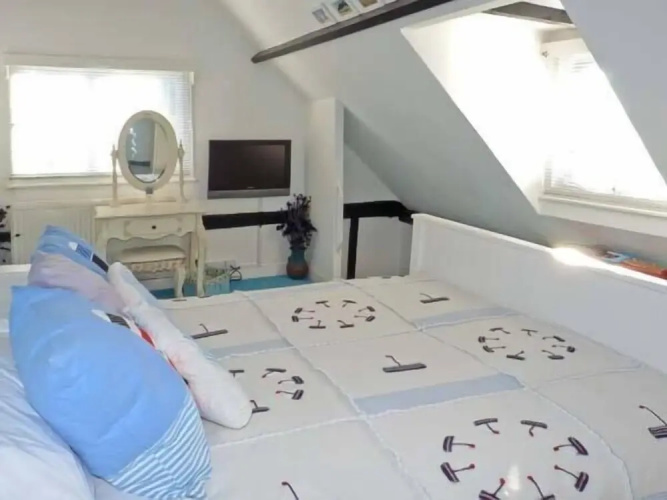 Little Thatch
