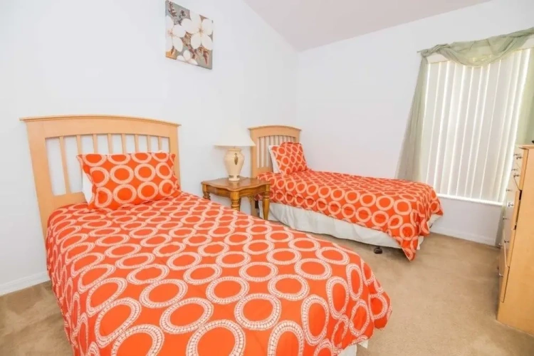 4 Bedrooms Cottage