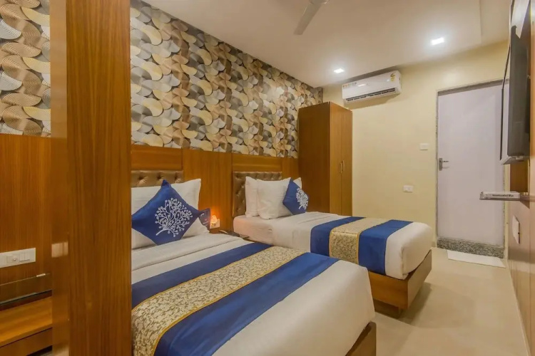 Arton Suites