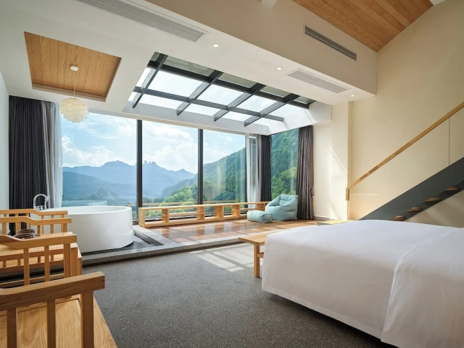 Economy Suite