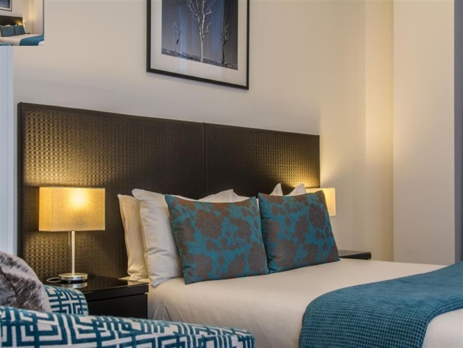 2 Bedrooms Apartment