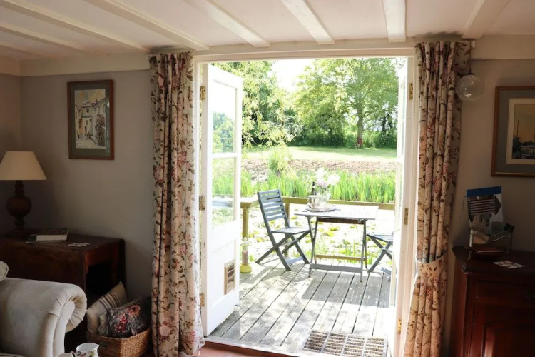 Low Farm Cottages