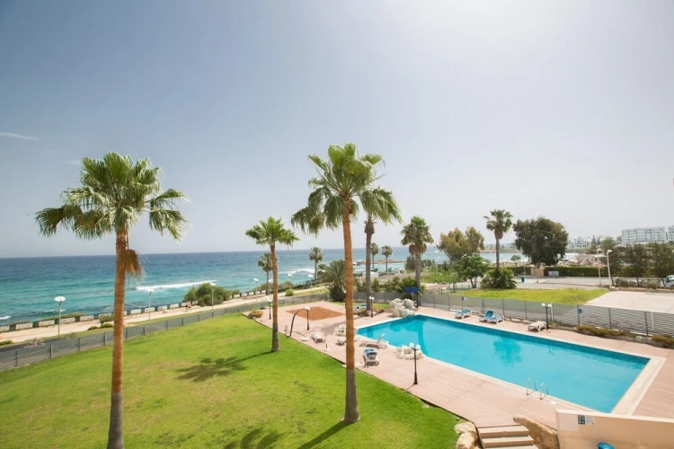3 Bedrooms Apartment with balcony and with ocean view