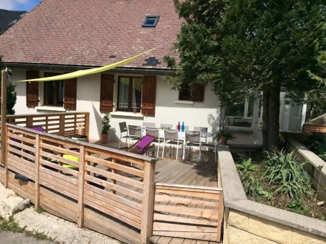 4 Bedrooms Cottage
