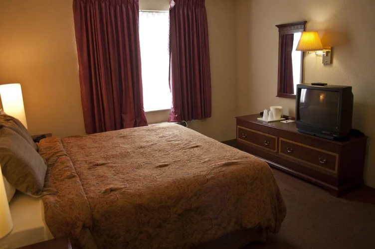 Northrock Suites