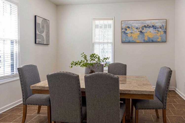 Stylish Home ~ 2 Mi to Jackson State & Belhaven!