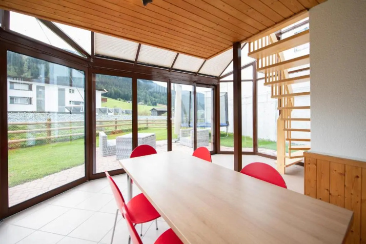 Agrimonia - 5,5-Zi Duplex Wohnung bis 9 Personen mit eigenem Garten
