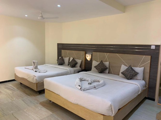 Hotel Temple City