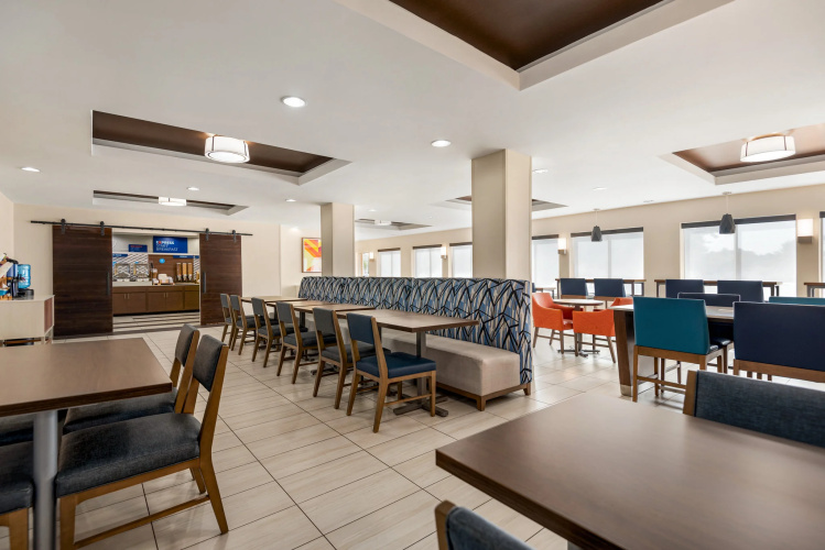 Holiday Inn Express Hotel & Suites Fredericksburg photo 28