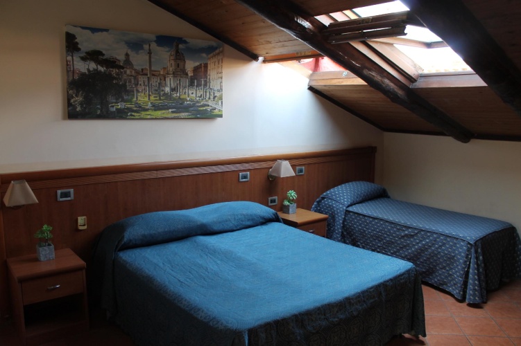 Standard Quadruple room