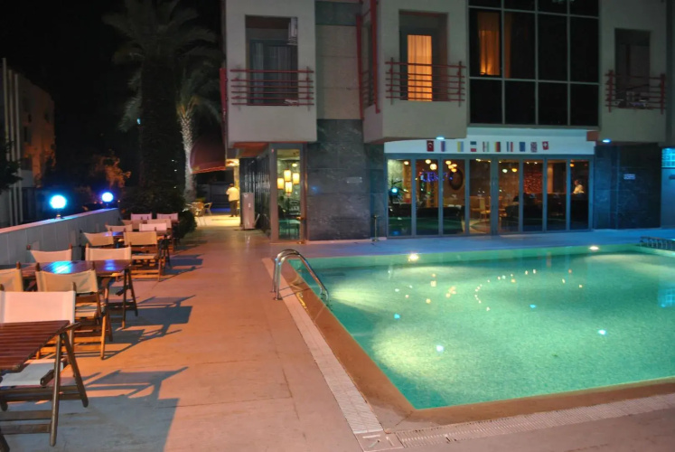 Lara Park Hotel