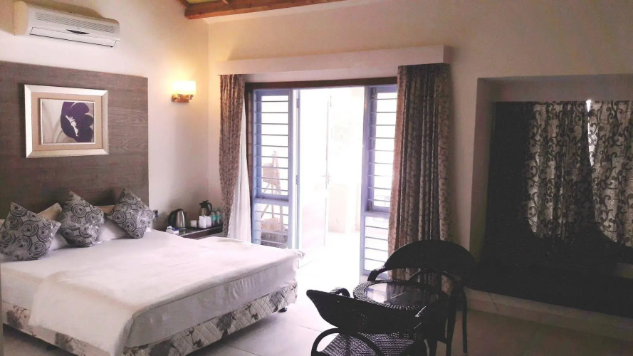 Hummingbird Resort