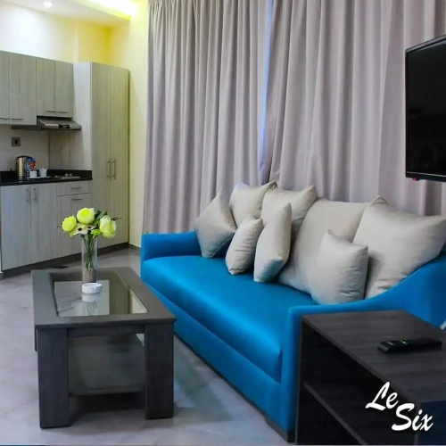 1 Bedroom Executive Suite with mountain view