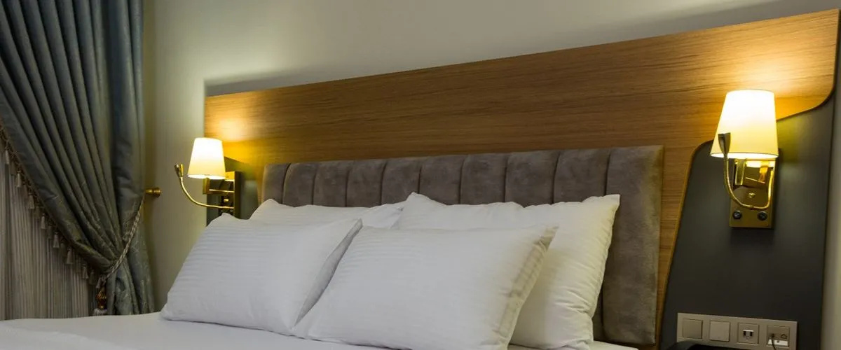 Grand White Hotel
