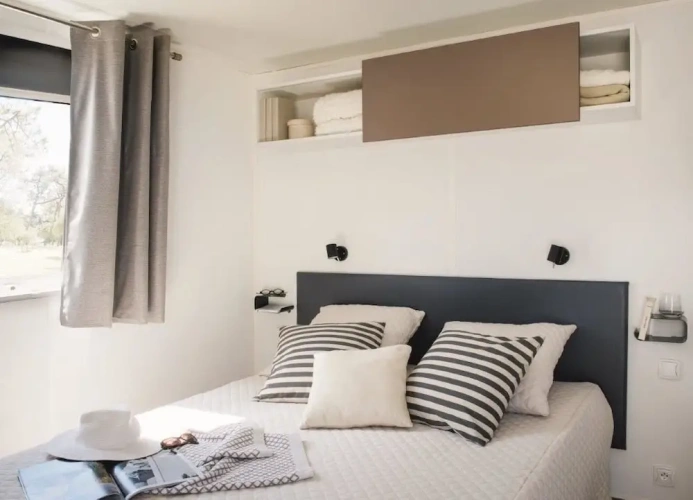 2 Bedrooms Standard room with land view