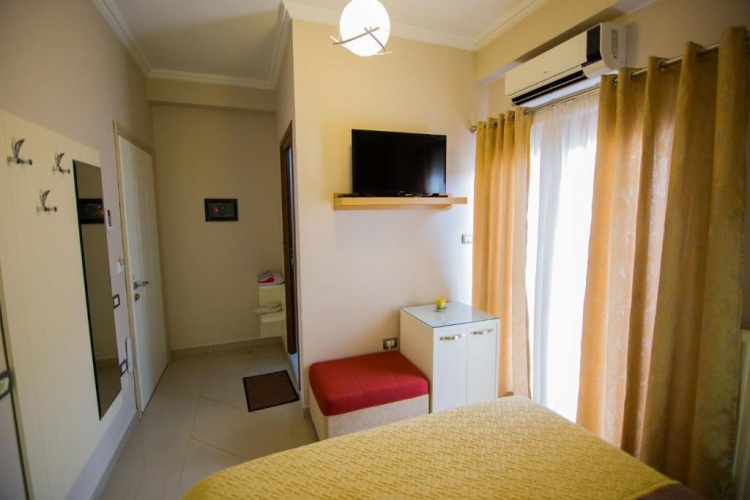 Classic Triple room