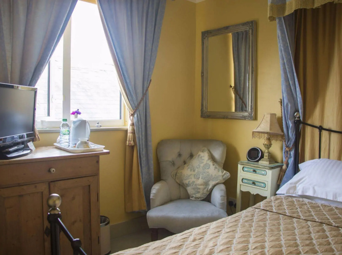 Albert & Victoria Guest House