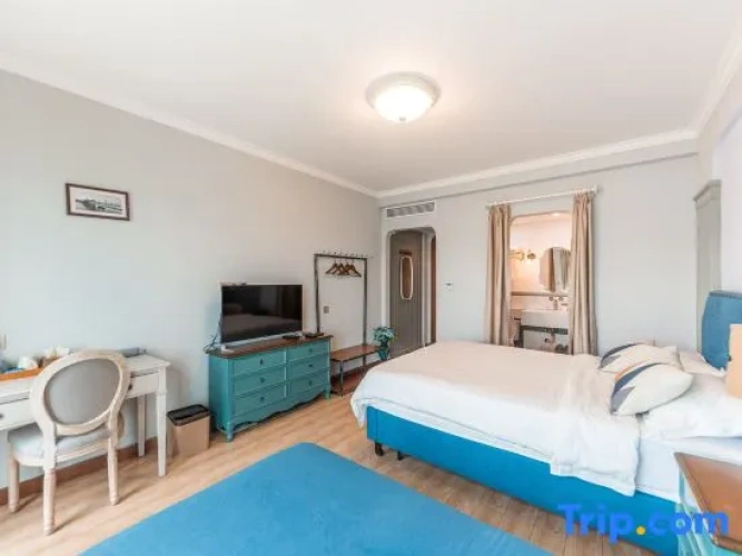 Standard room with view