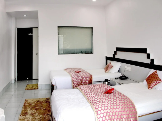 OYO 1959 Hotel Raj