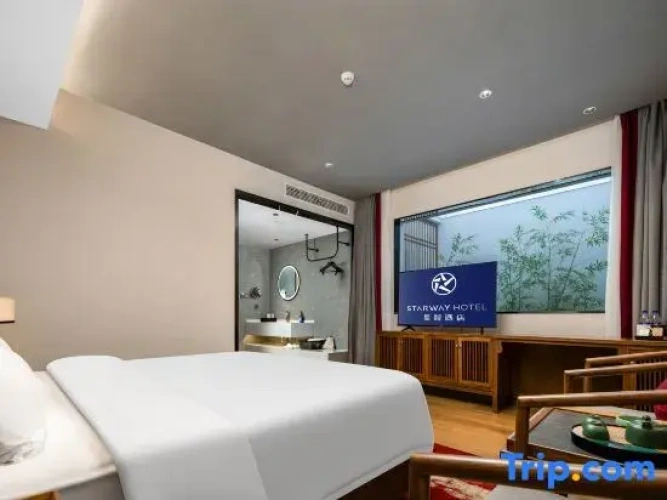 Standard Double room with view